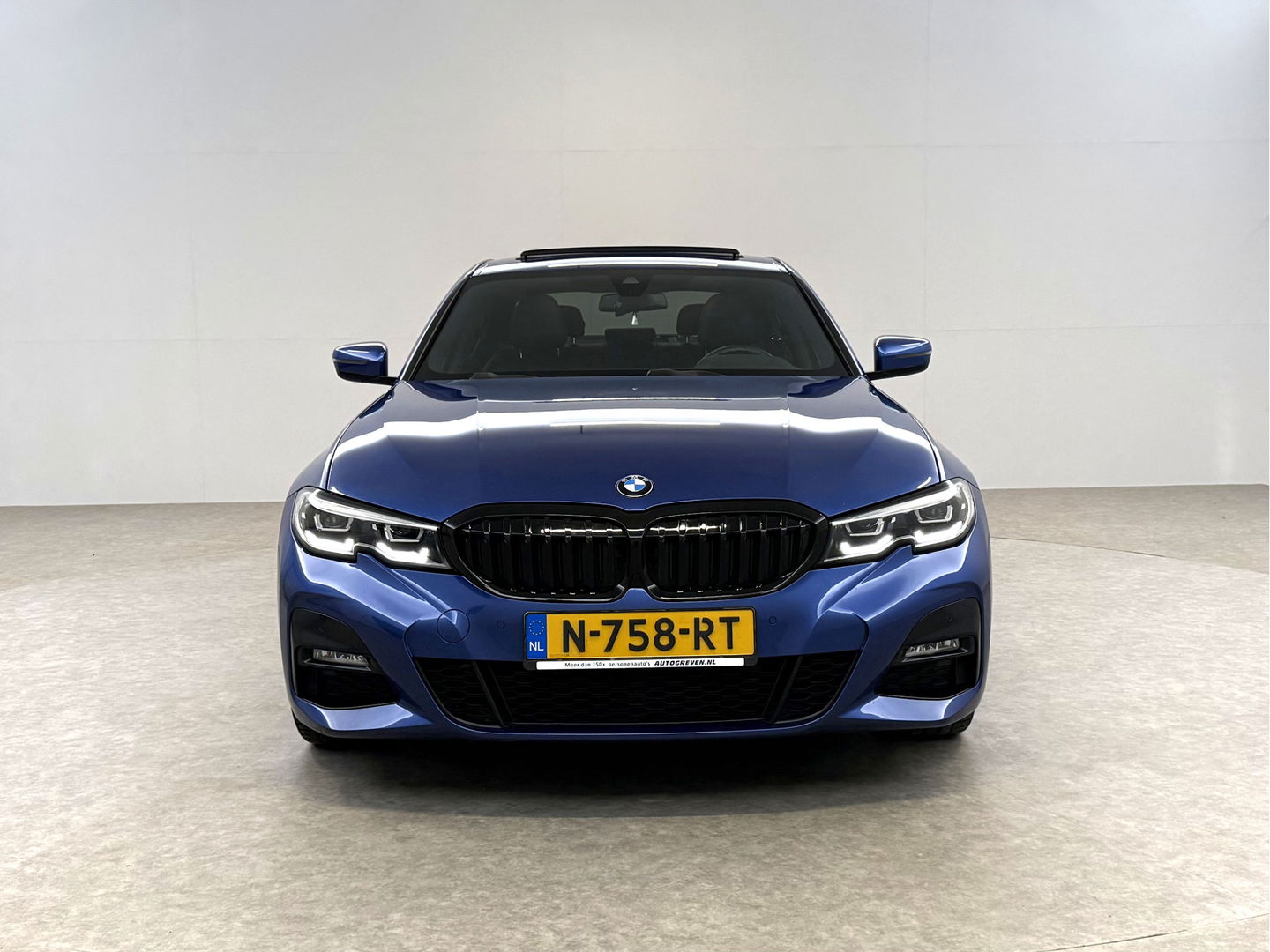 BMW 3 Serie 318i High Executive M-Sport | Pano | Virtual | Sfeer | Camera | HuD | Carplay | Stoelverw.