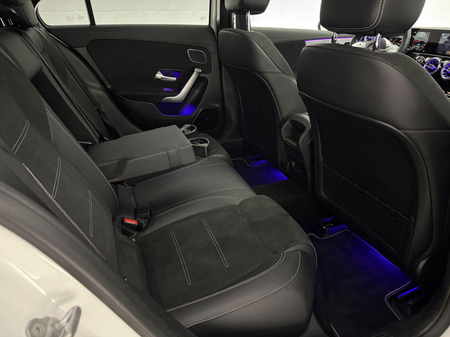 Mercedes-Benz A-Klasse 250 e AMG | Pano | 360° | Virtual | HuD | Memory | Sfeer | Burmester | Carplay | Stoelverw. | Keyless | Adap. Cruise