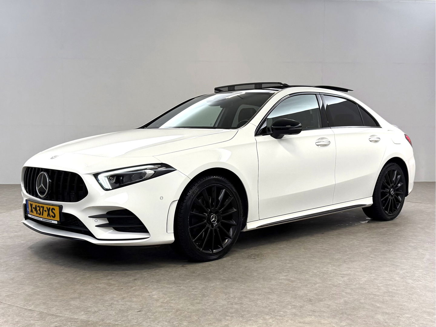 Mercedes-Benz A-Klasse 250 e AMG | Pano | 360° | Virtual | HuD | Memory | Sfeer | Burmester | Carplay | Stoelverw. | Keyless | Adap. Cruise