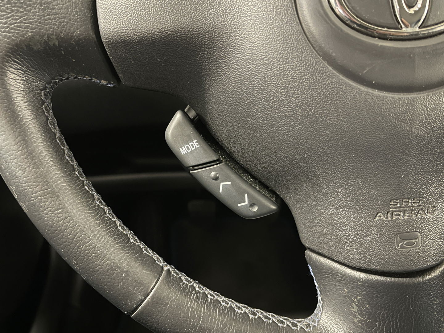 Toyota Yaris 1.3 VVT-i S-Line | Origineel Nederlands | Unieke Kilometerstand! | Lichtmetaal 14'' | Centrale Vergrendeling | stuurwiel Multifunctioneel |