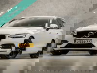 Volvo V60 - 2.0 B3 Sport 177Pk Automaat (APPLE CARPLAY, GROOT NAVI, GETINT GLAS, CAMERA, ADAPTIVE CRUISE, SPORTSTOELEN, GETINT GLAS, KEYLESS, ELEK ACHTERKLEP, NIEUWSTAAT)