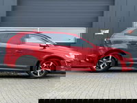 Volvo XC60 - 2.0 D3 Geartronic-8 R-design Unieke auto-nav-trekhaak-standkachel-adaptieve cruise