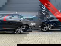Volvo XC60 - 2.4 D5 AWD 215PK R-Design Geartronic Panodak/Nav/Xenon/19inch/Camera/Trekhaak/AdapCC/Blis/Vol!