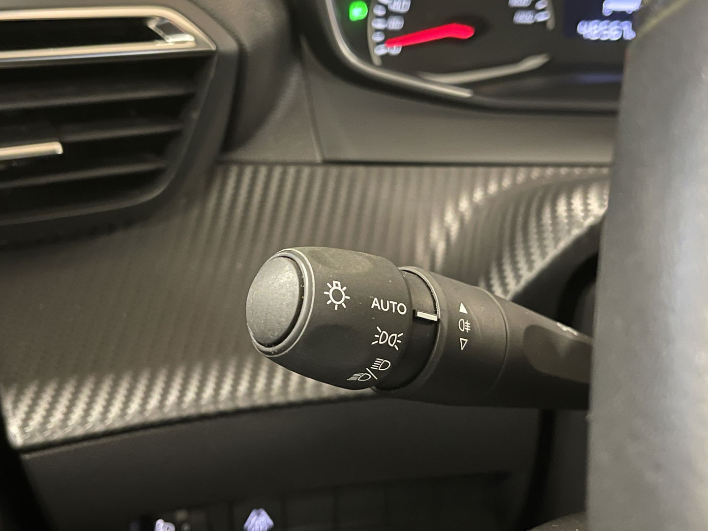 Peugeot 208 1.2 PureTech Active Pack | Origineel Nederlands | Apple Carplay | Android Auto | Lane Assist | Cruise Control | DAB | Navigatie |