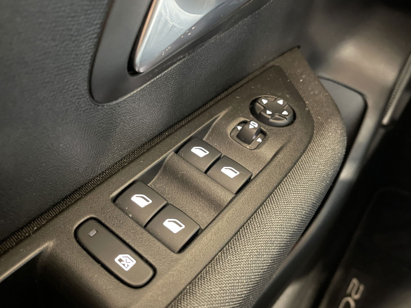 Peugeot 208 1.2 PureTech Active Pack | Origineel Nederlands | Apple Carplay | Android Auto | Lane Assist | Cruise Control | DAB | Navigatie |