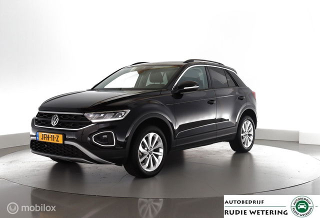 Volkswagen T-Roc - 1.5 TSI 150pk Automaat Business led|nav|cam|dab|stoelverw.|acc|lmv17