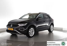 Volkswagen T-Roc - 1.5 TSI 150pk Automaat Business led|nav|cam|dab|stoelverw.|acc|lmv17