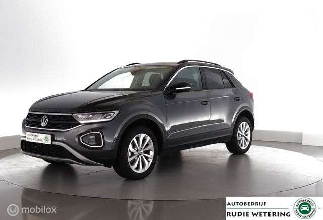 Volkswagen T-Roc - 1.5 TSI 150pk Automaat Business led|nav|cam|dab|tel|ecc|acc|lmv17