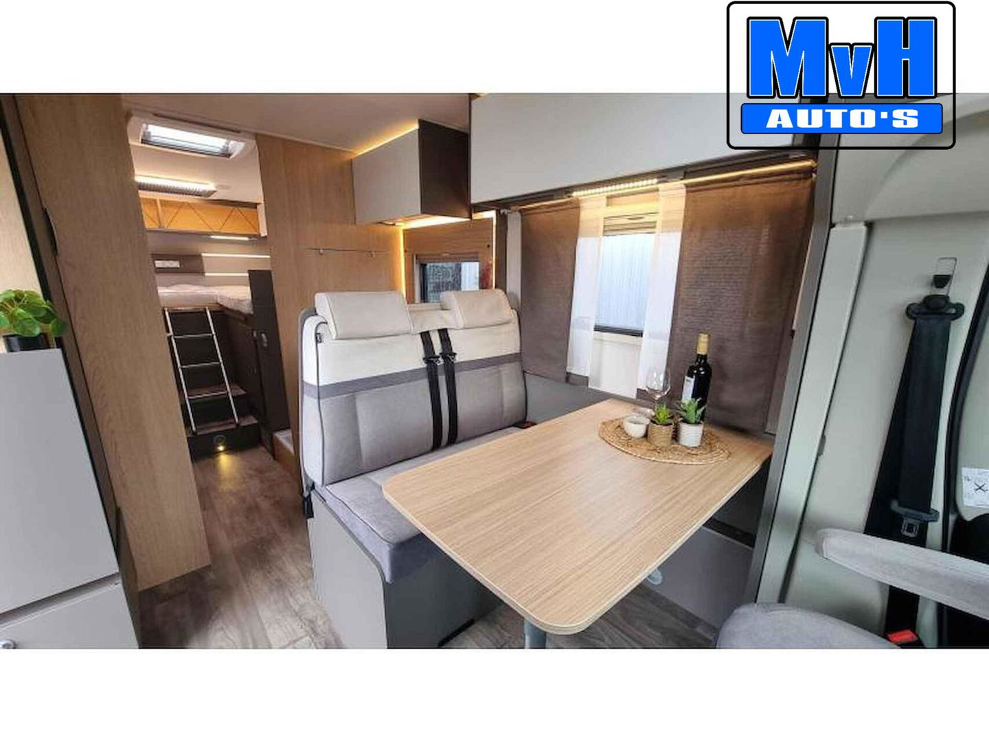 LMC H730G Lift 165 PK-HEFBED-OFFGRID-AIRCO-TV-GARANTIE