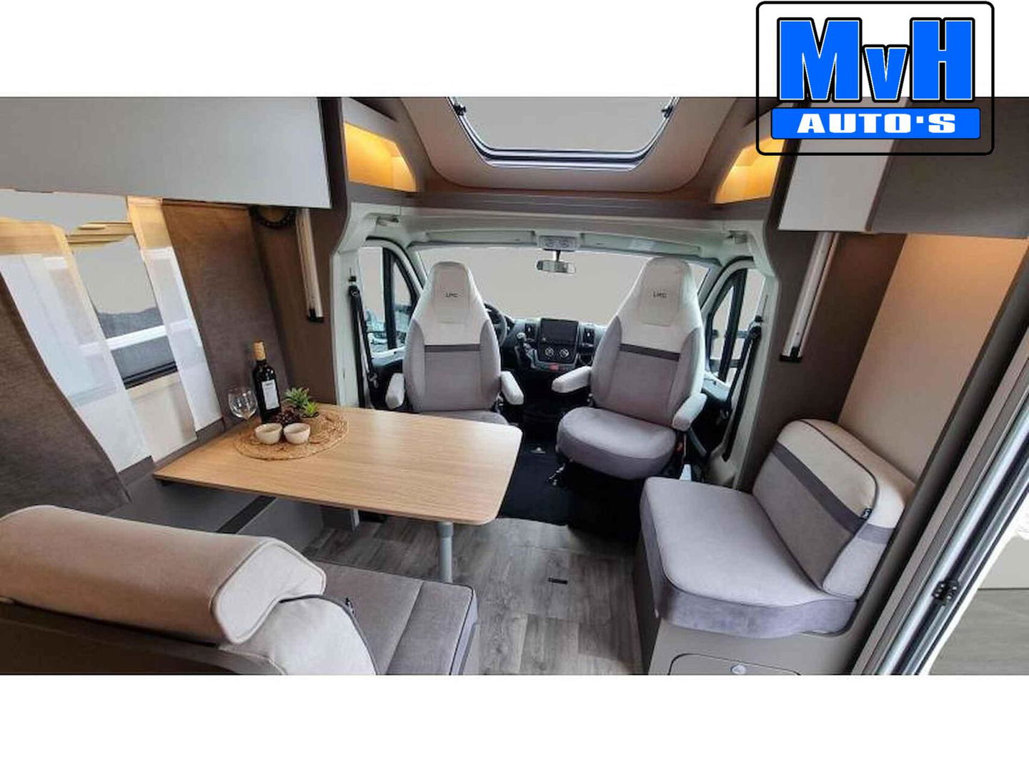 LMC H730G Lift 165 PK-HEFBED-OFFGRID-AIRCO-TV-GARANTIE