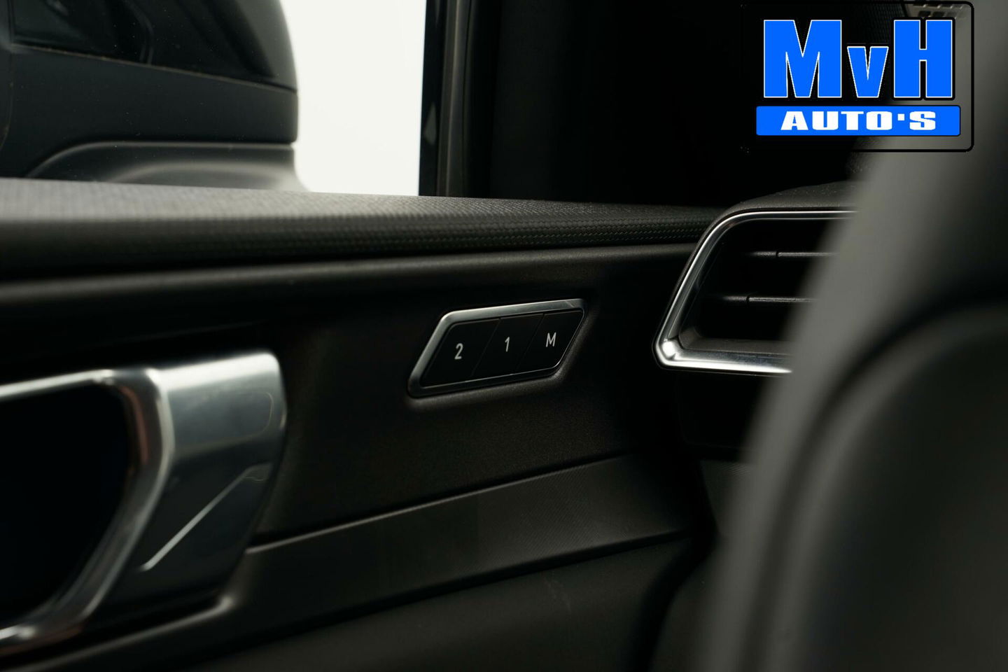 Lynk & Co 01 1.5 Plug-in Hybride|ZWARTE.HEMEL|360ºCAM|PANO|NAP