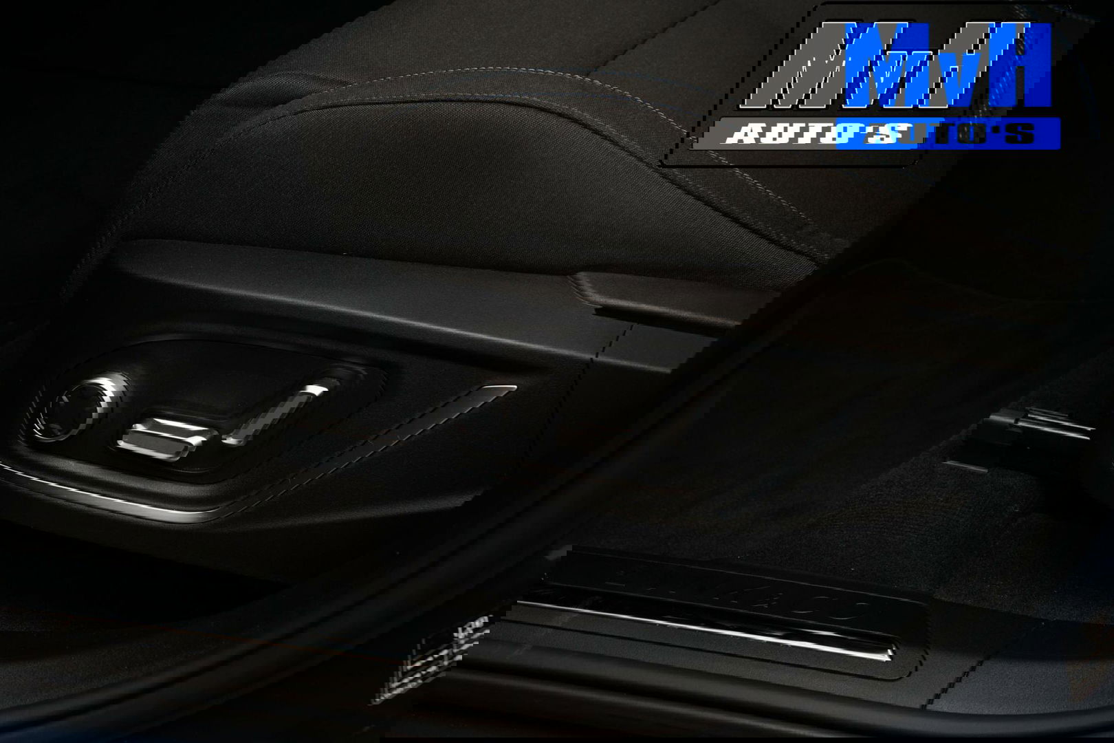 Lynk & Co 01 1.5 Plug-in Hybride|FULL BLACK|360°CAM|PANO|NAP