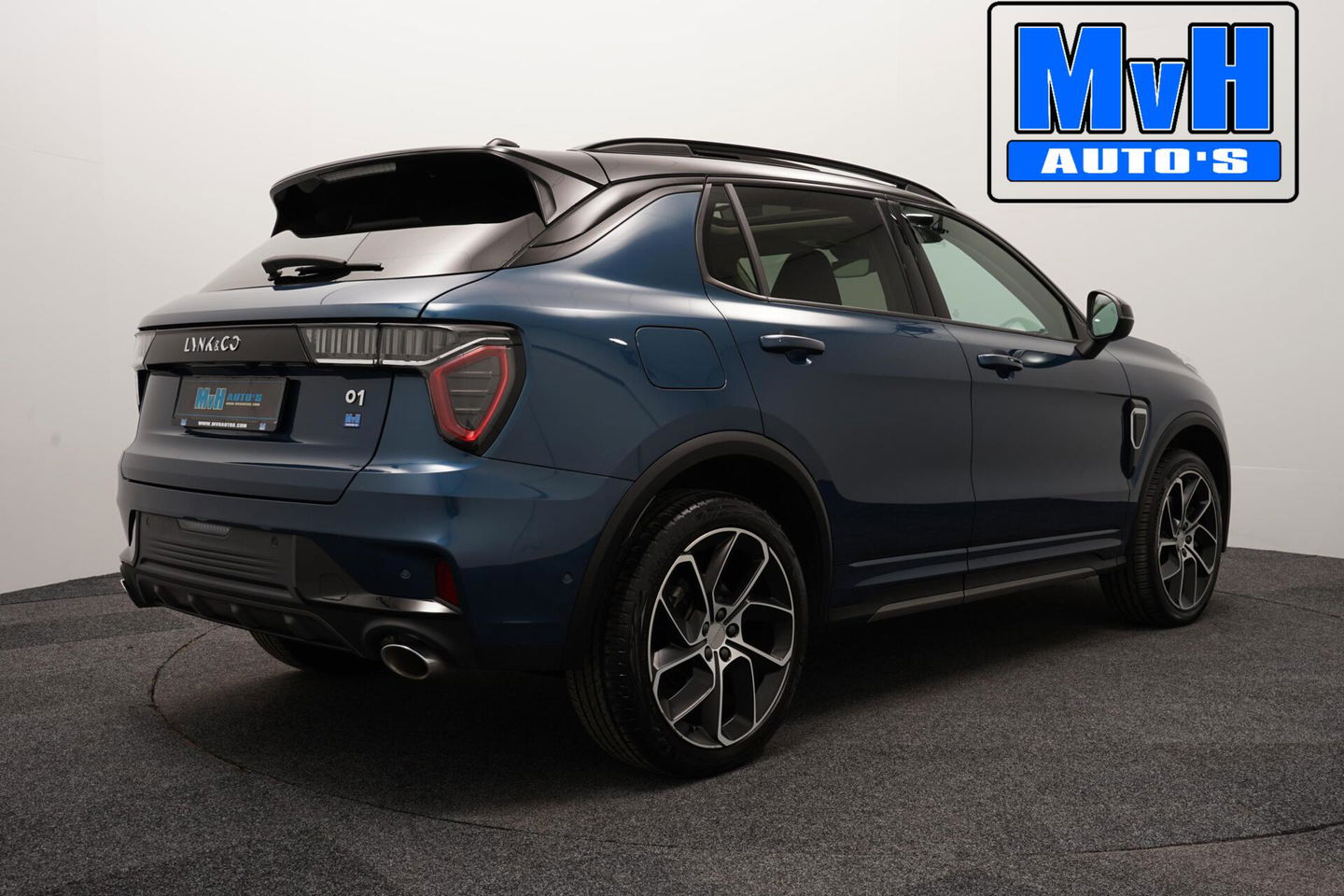 Lynk & Co 01 1.5 Plug-in Hybride|FULL BLACK|360°CAM|PANO|NAP