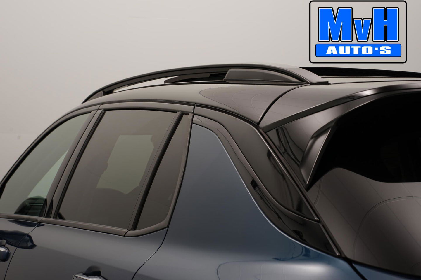 Lynk & Co 01 1.5 Plug-in Hybride|FULL BLACK|360°CAM|PANO|NAP