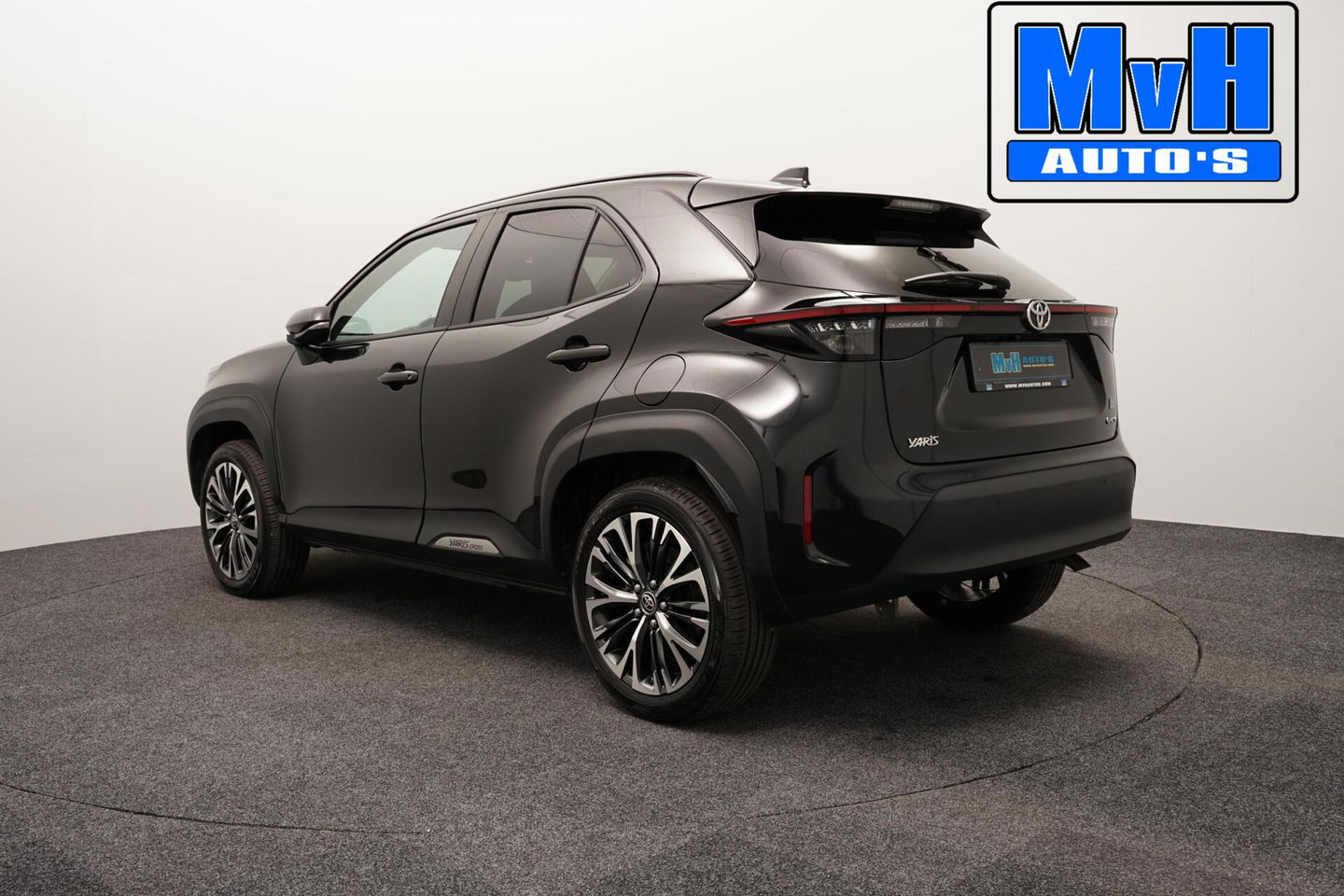 Toyota Yaris Cross 1.5 Hybrid 130 Executive|STUUR/STOELVERWARMING