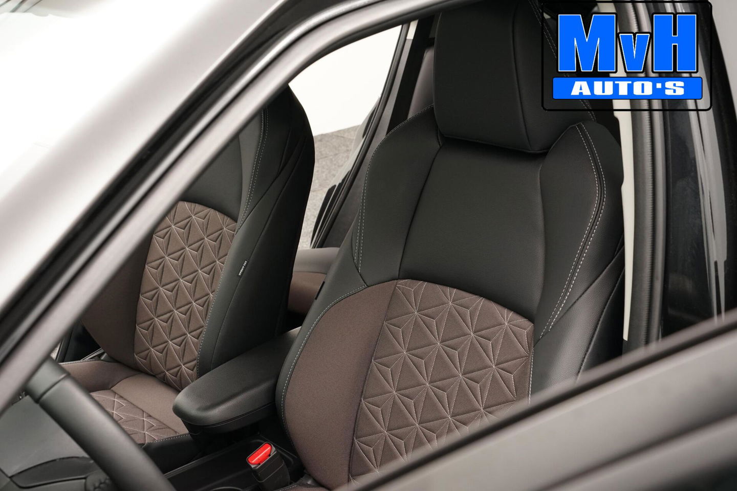 Toyota Yaris Cross 1.5 Hybrid 130 Executive|STUUR/STOELVERWARMING