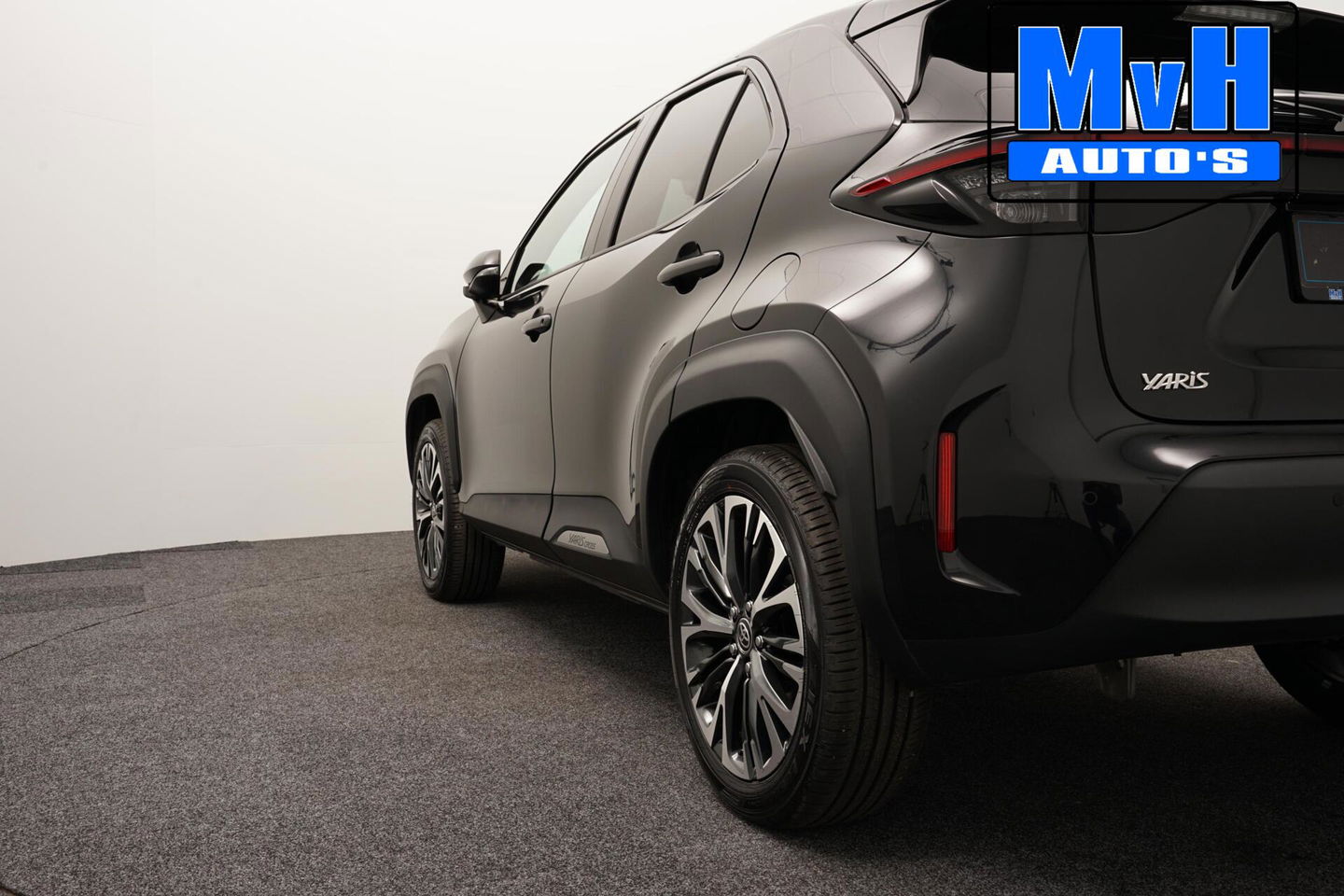 Toyota Yaris Cross 1.5 Hybrid 130 Executive|STUUR/STOELVERWARMING