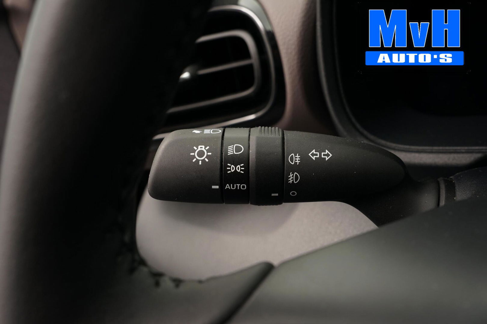 Toyota Yaris Cross 1.5 Hybrid 130 Executive|STUUR/STOELVERWARMING