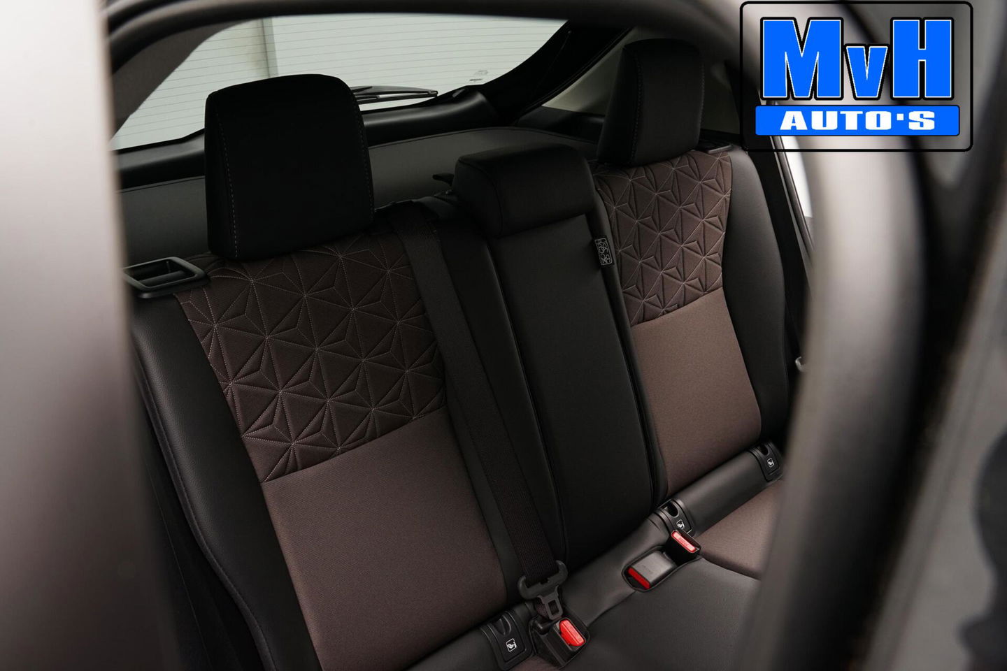 Toyota Yaris Cross 1.5 Hybrid 130 Executive|STUUR/STOELVERWARMING