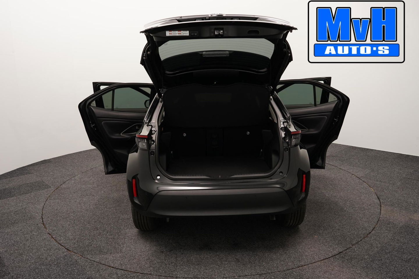 Toyota Yaris Cross 1.5 Hybrid 130 Executive|STUUR/STOELVERWARMING