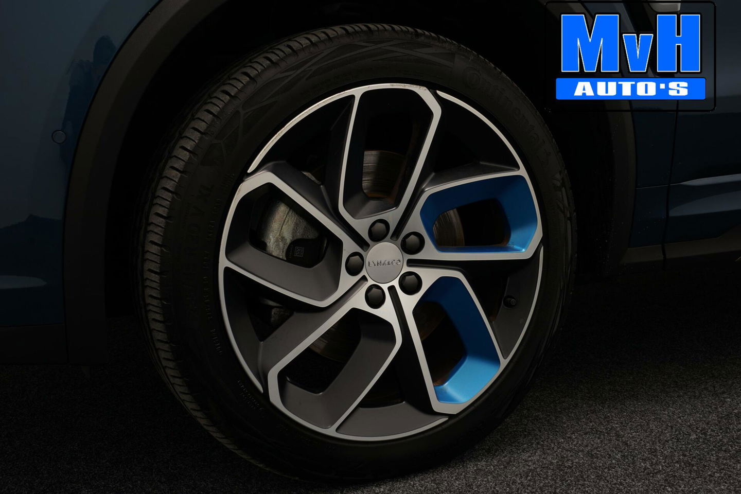 Lynk & Co 01 1.5 Plug-in Hybride|ZWARTE.HEMEL|TREKHAAK|NAP