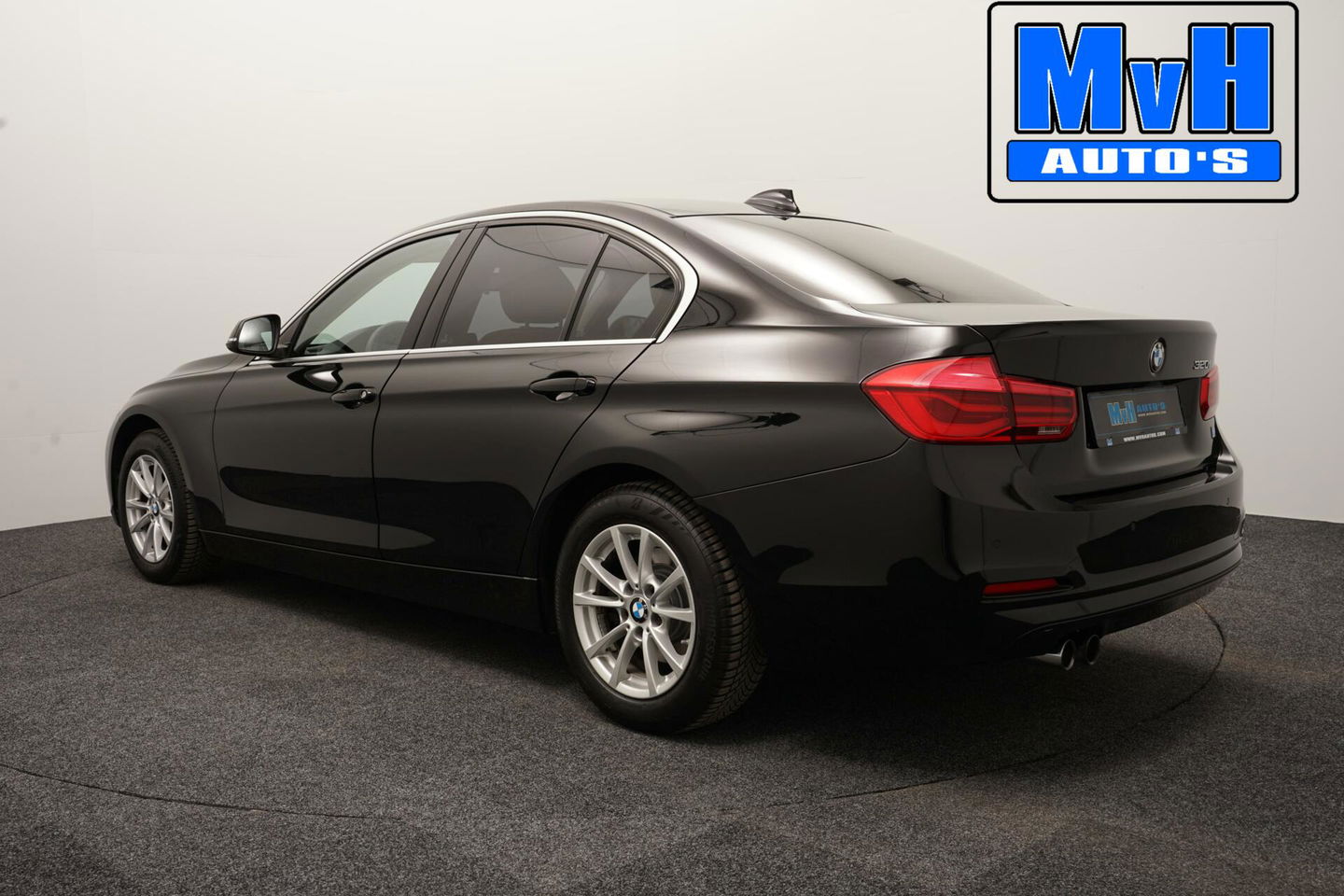 BMW 3 Serie 320i Centennial High Executive|LEER|LED|ORG.NL
