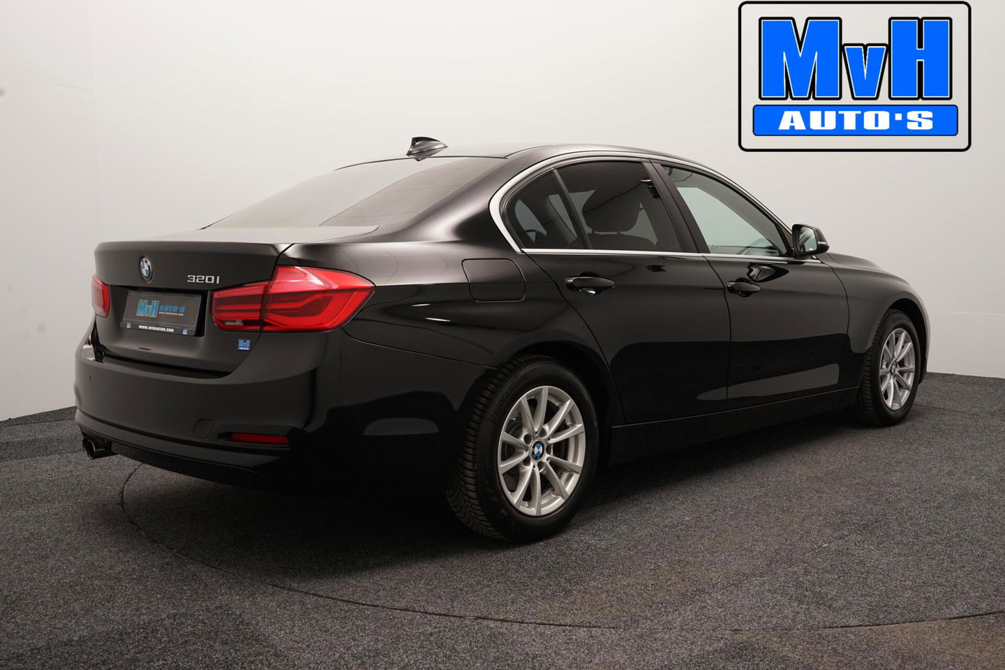 BMW 3 Serie 320i Centennial High Executive|LEER|LED|ORG.NL