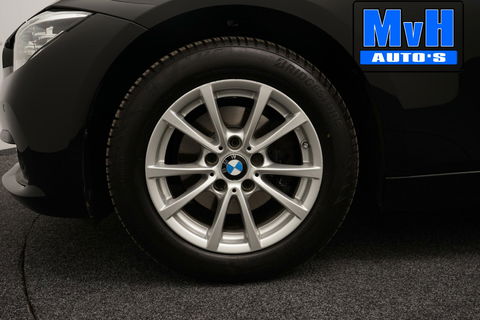 BMW 3 Serie 320i Centennial High Executive|LEER|LED|ORG.NL