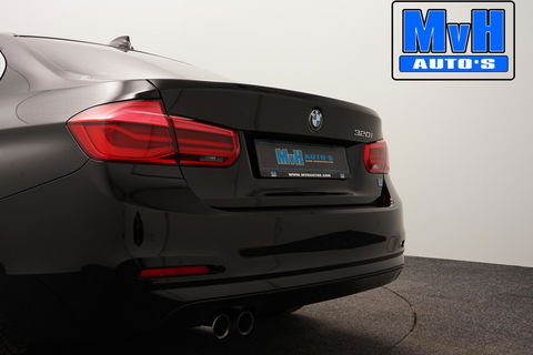 BMW 3 Serie 320i Centennial High Executive|LEER|LED|ORG.NL