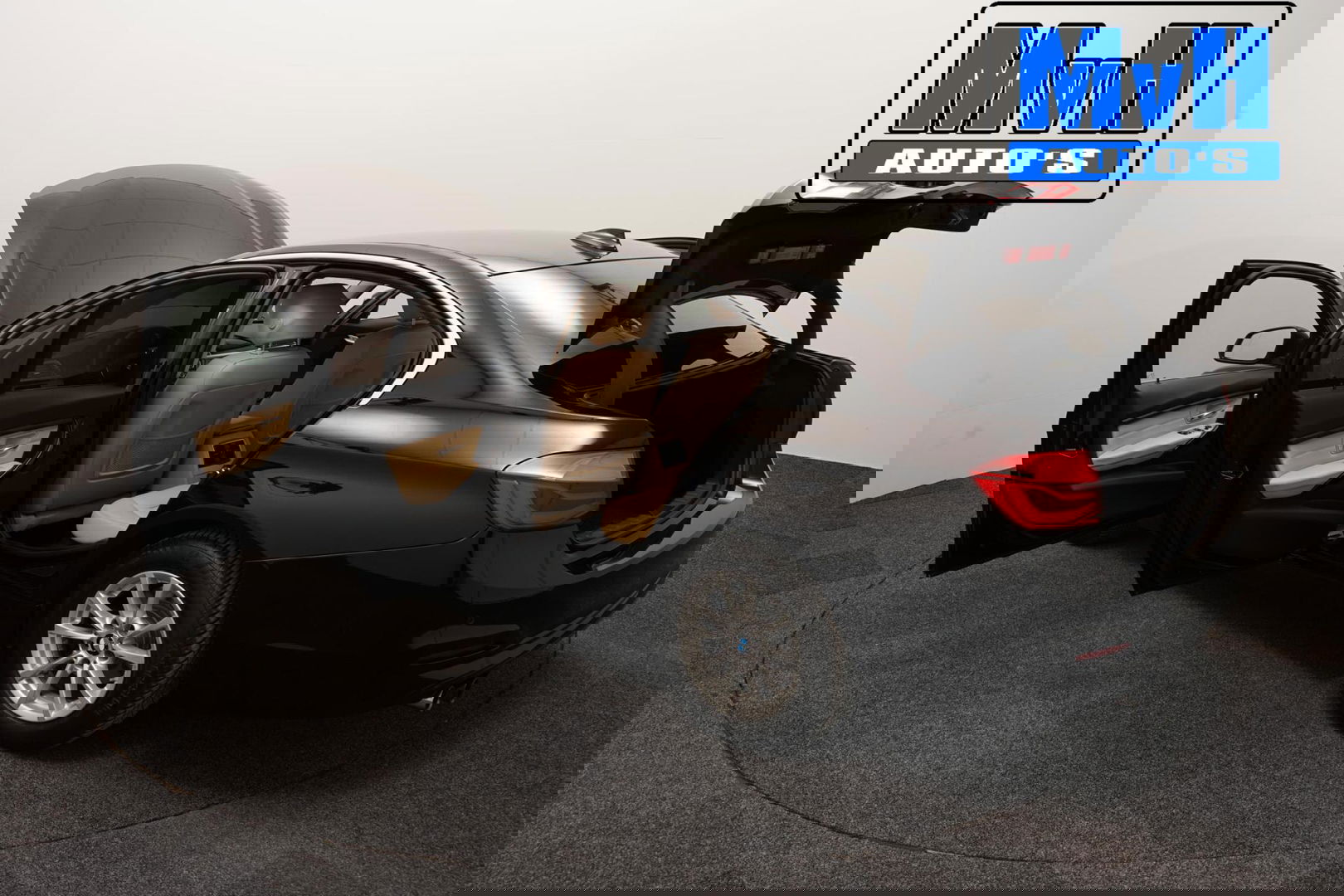 BMW 3 Serie 320i Centennial High Executive|LEER|LED|ORG.NL