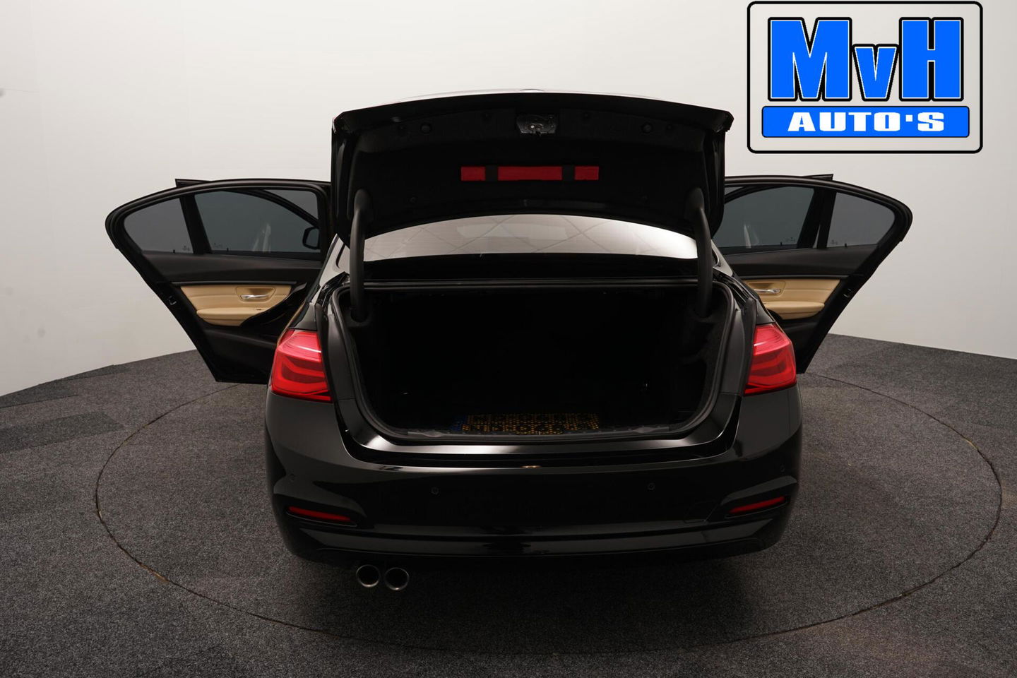 BMW 3 Serie 320i Centennial High Executive|LEER|LED|ORG.NL