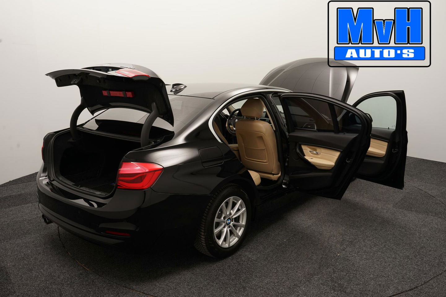 BMW 3 Serie 320i Centennial High Executive|LEER|LED|ORG.NL