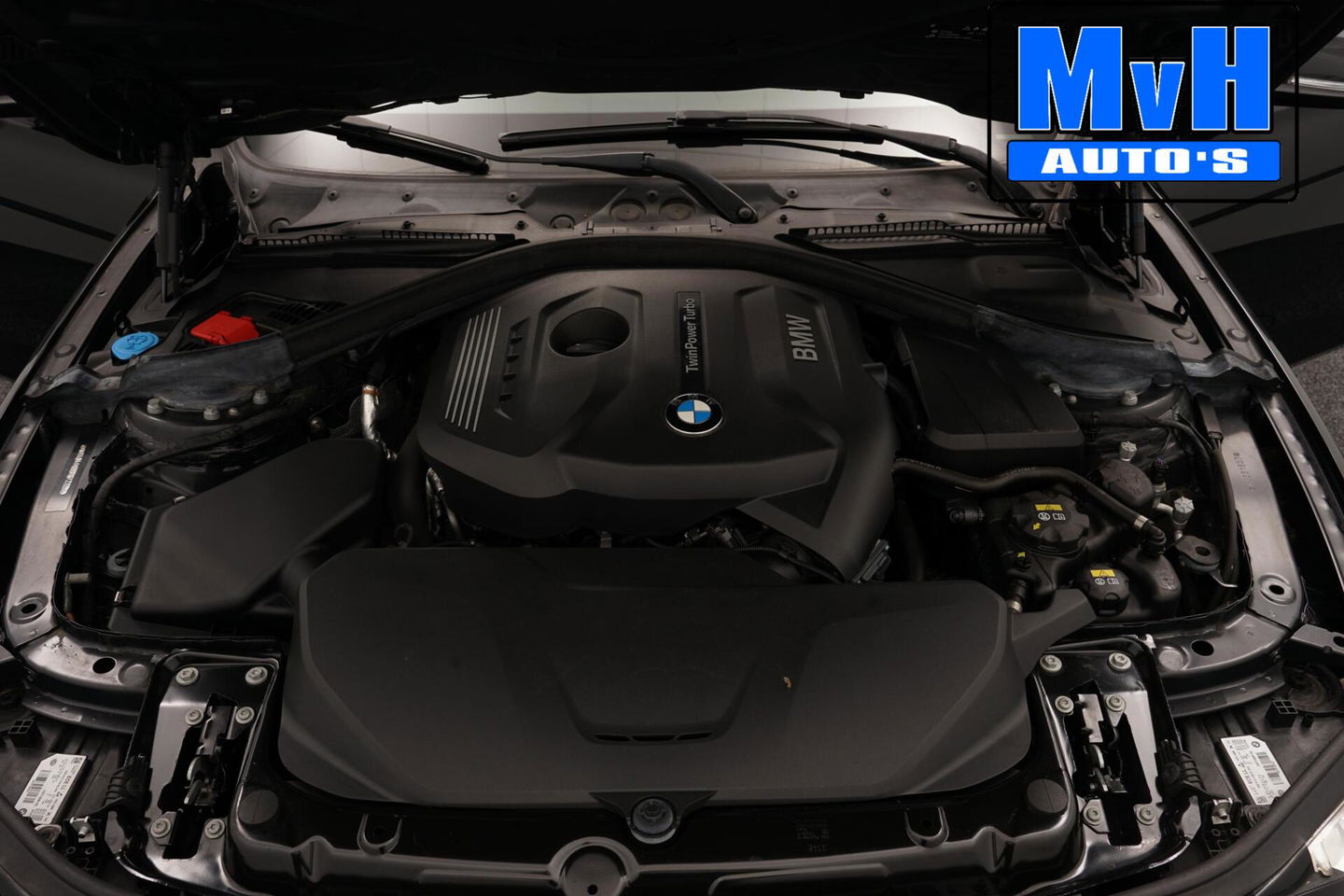 BMW 3 Serie 320i Centennial High Executive|LEER|LED|ORG.NL
