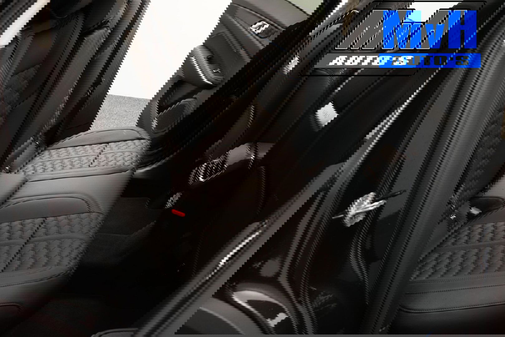 Lynk & Co 01 1.5 Hybride|FULL BLACK|LEER|PANO|360°CAM|NAP