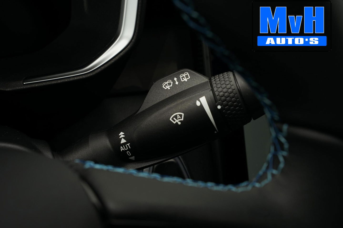 Lynk & Co 01 1.5 Hybride|FULL BLACK|LEER|PANO|360°CAM|NAP