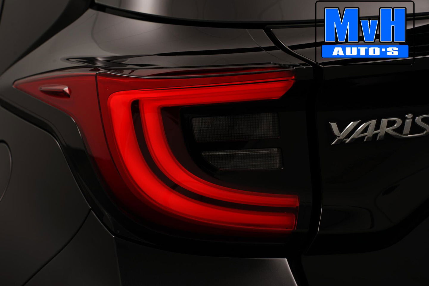 Toyota Yaris 1.5 Hybrid Dynamic|CAMERA|CARPLAY|ACC|LED|NAP