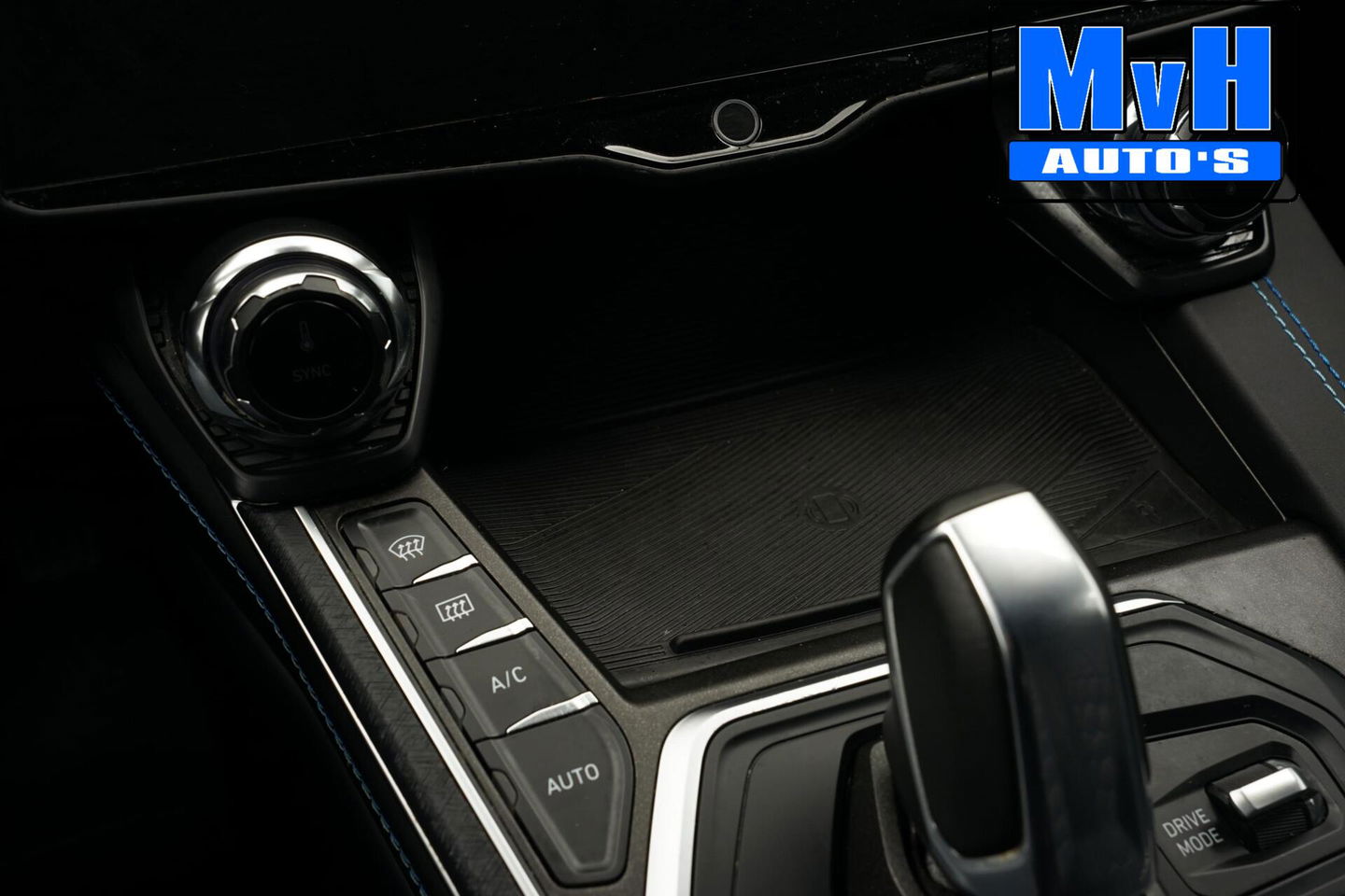 Lynk & Co 01 1.5 Hybride|FULL BLACK XL|ZWARTE.HEMEL|LEER|TREKH