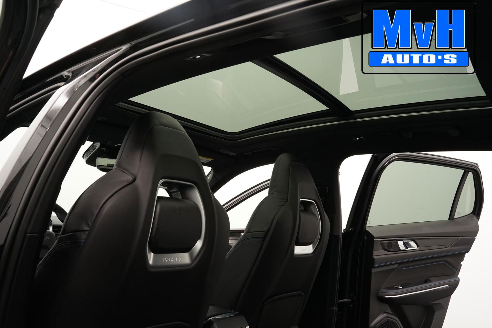 Lynk & Co 01 1.5 Hybride|FULL BLACK XL|ZWARTE.HEMEL|LEER|TREKH