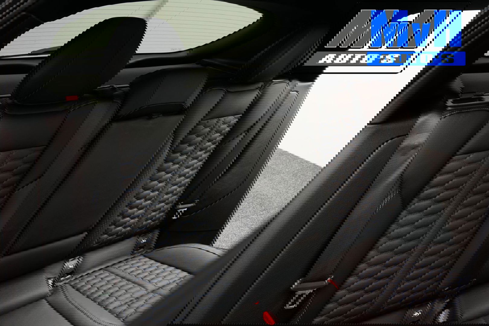 Lynk & Co 01 1.5 Hybride|FULL BLACK XL|ZWARTE.HEMEL|LEER|TREKH