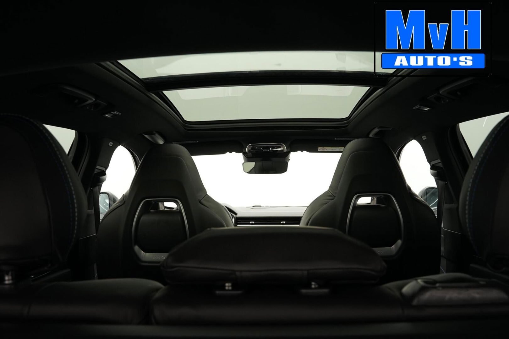 Lynk & Co 01 1.5 Hybride|FULL BLACK XL|ZWARTE.HEMEL|LEER|TREKH