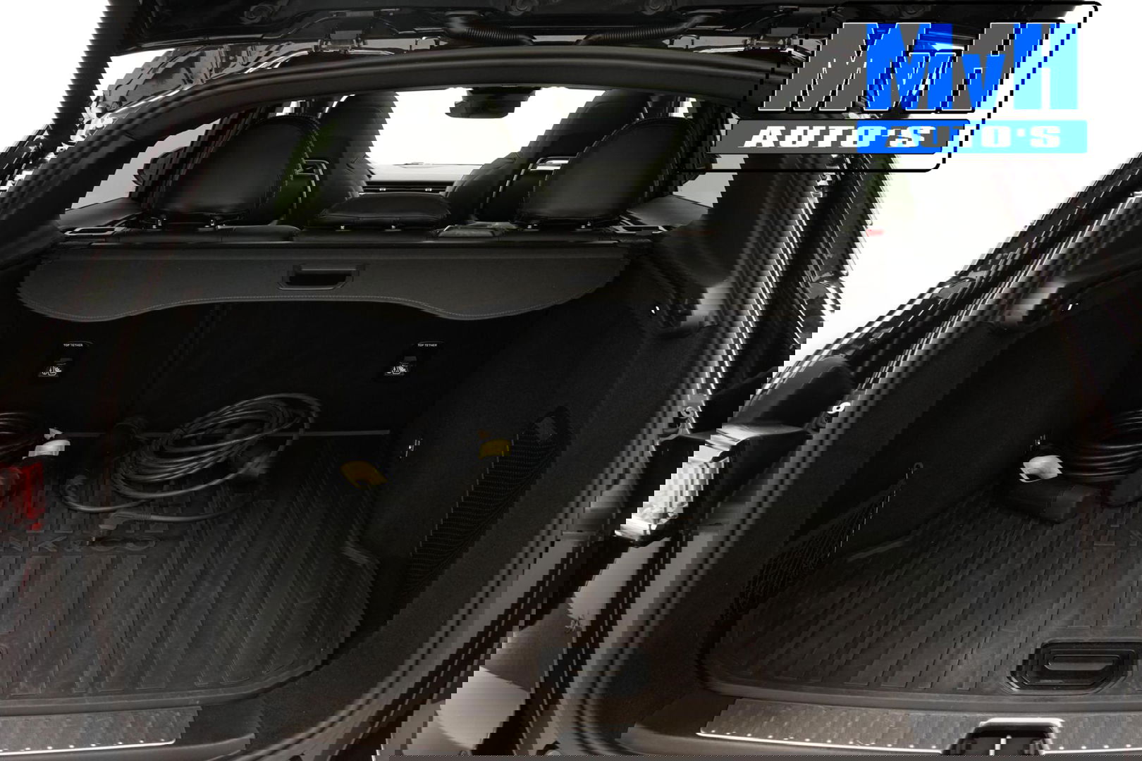 Lynk & Co 01 1.5 Hybride|FULL BLACK XL|ZWARTE.HEMEL|LEER|TREKH