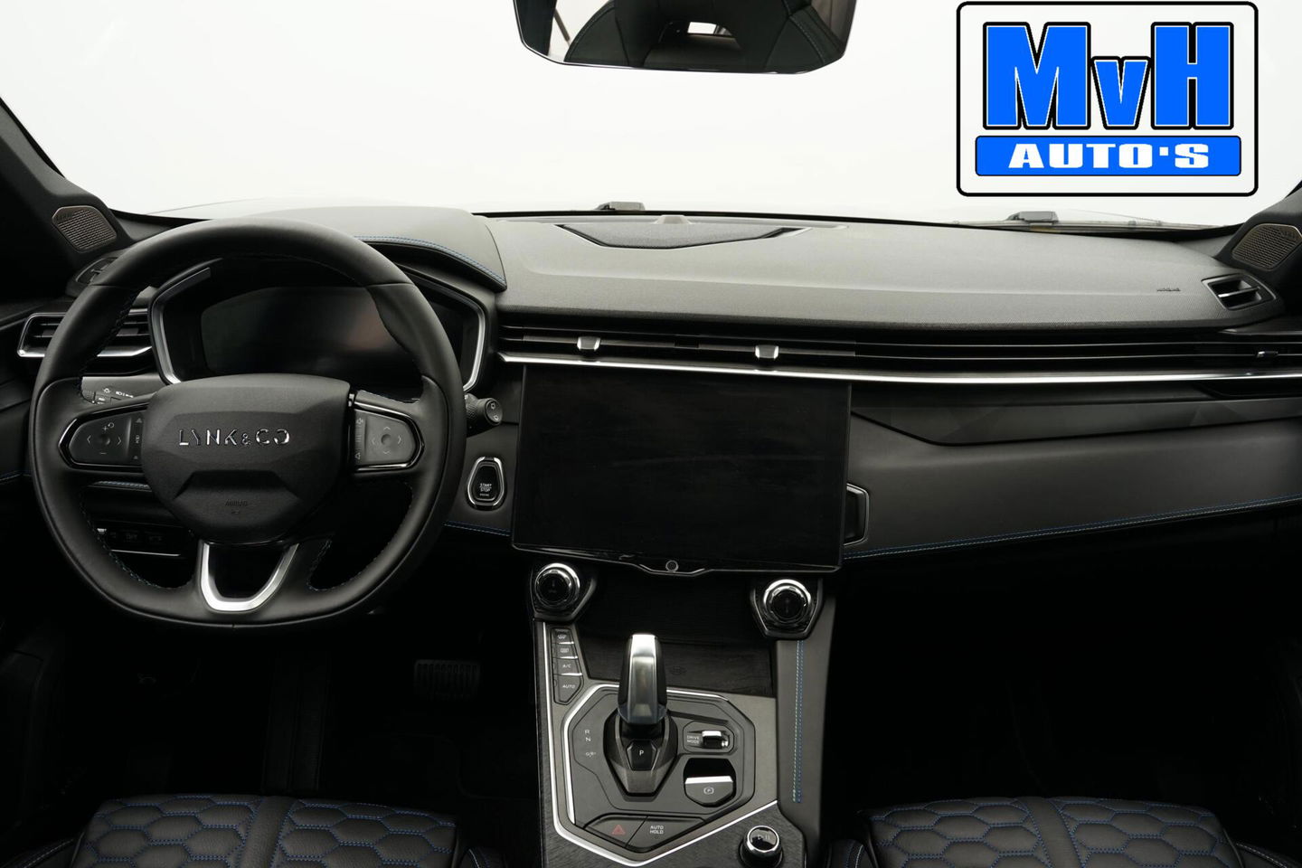 Lynk & Co 01 1.5 Hybride|FULL BLACK XL|ZWARTE.HEMEL|LEER|TREKH