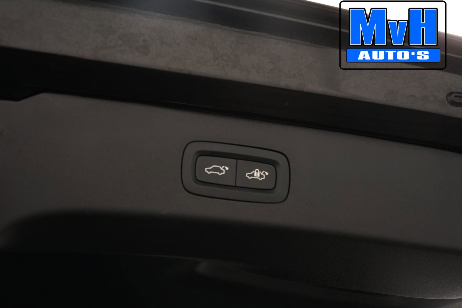 Lynk & Co 01 1.5 Hybride|FULL BLACK XL|ZWARTE.HEMEL|LEER|TREKH