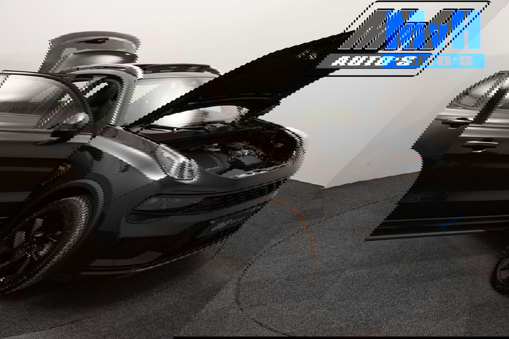 Lynk & Co 01 1.5 Hybride|FULL BLACK XL|ZWARTE.HEMEL|LEER|TREKH