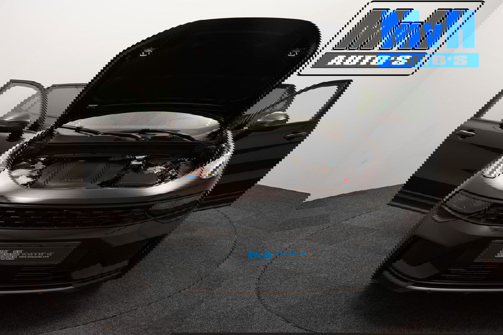 Lynk & Co 01 1.5 Hybride|FULL BLACK XL|ZWARTE.HEMEL|LEER|TREKH