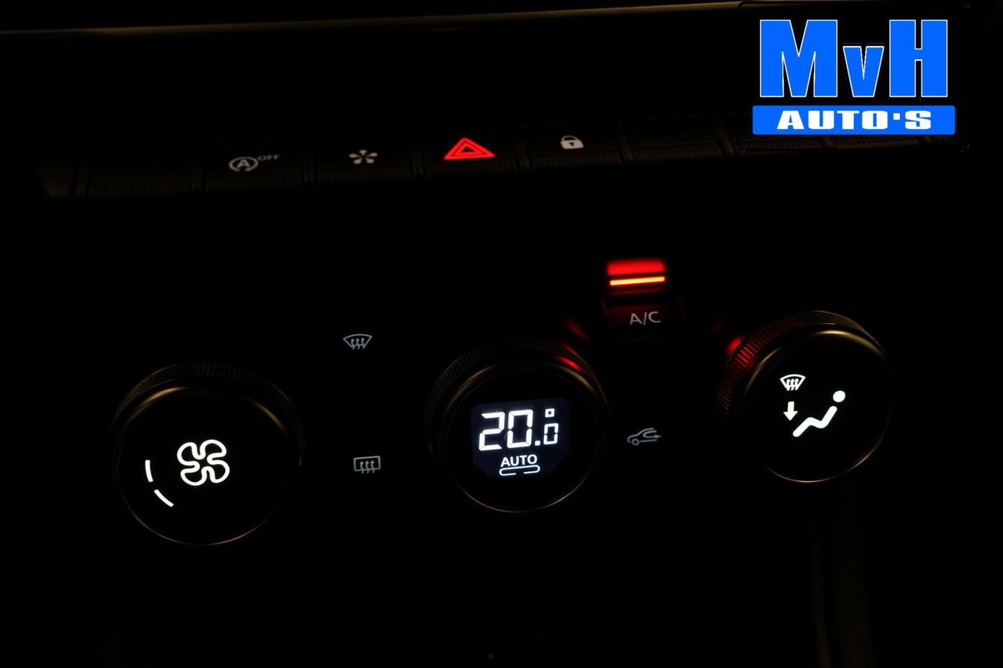 Renault Captur 1.3 TCe 140 Intens|PARELMOER|CAMERA|LED|NAP