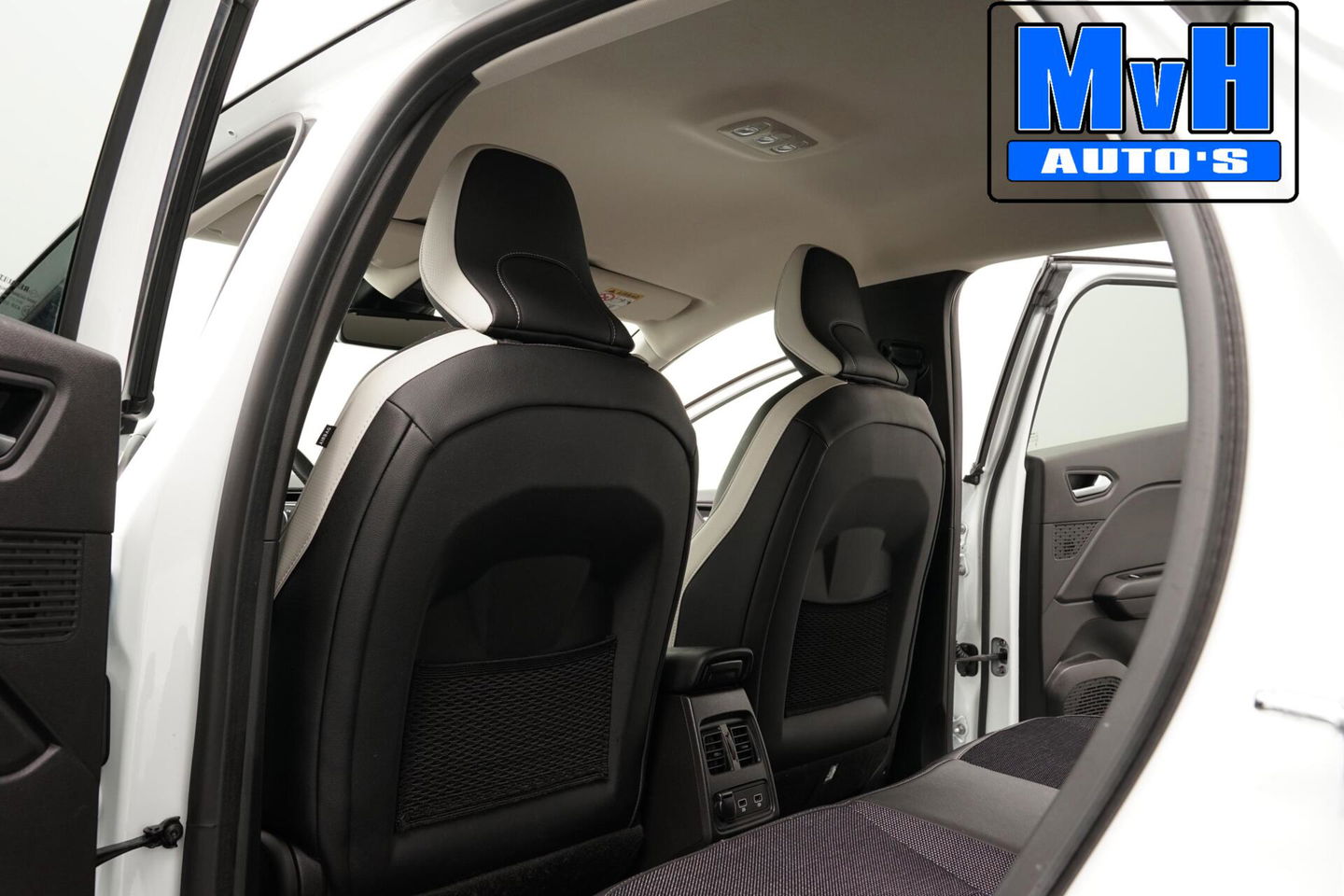 Renault Captur 1.3 TCe 140 Intens|PARELMOER|CAMERA|LED|NAP