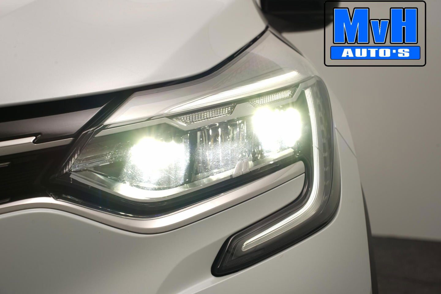 Renault Captur 1.3 TCe 140 Intens|PARELMOER|CAMERA|LED|NAP