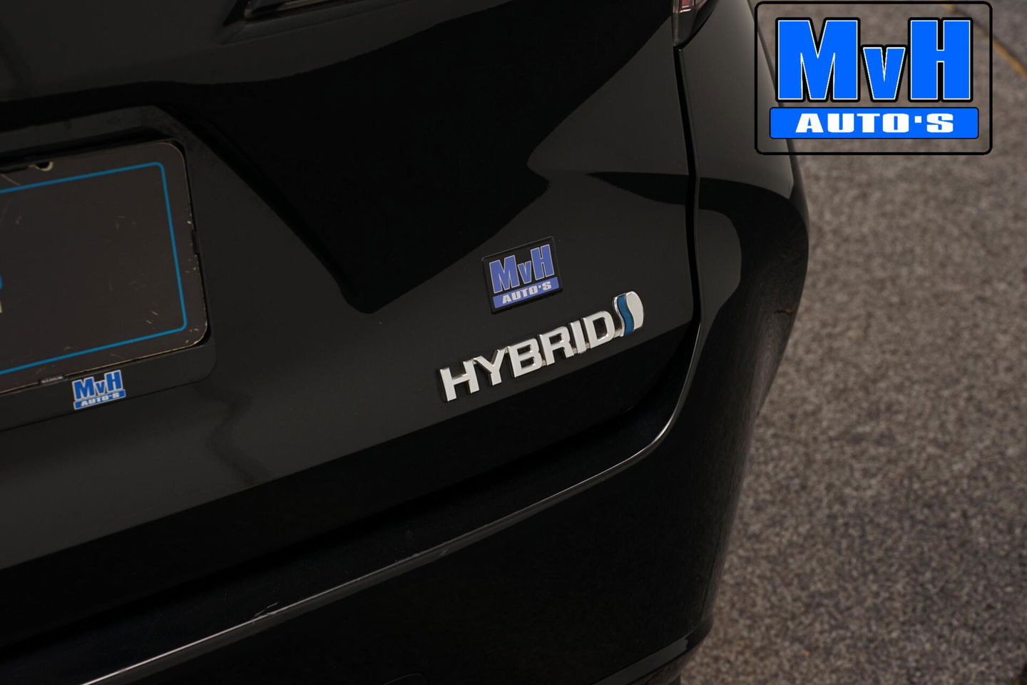 Toyota Corolla Touring Sports 1.8 Hybrid Business Plus|TREKHAAK