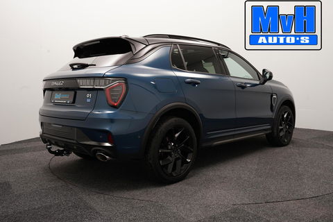 Lynk & Co 01 1.5 Hybride|FULL BLACK XL|ZWARTE.HEMEL|TREKH|NAP